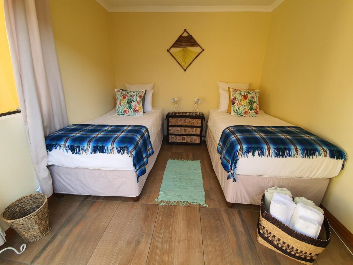 Хостел Lebo'S Soweto Backpackers Экстерьер фото
