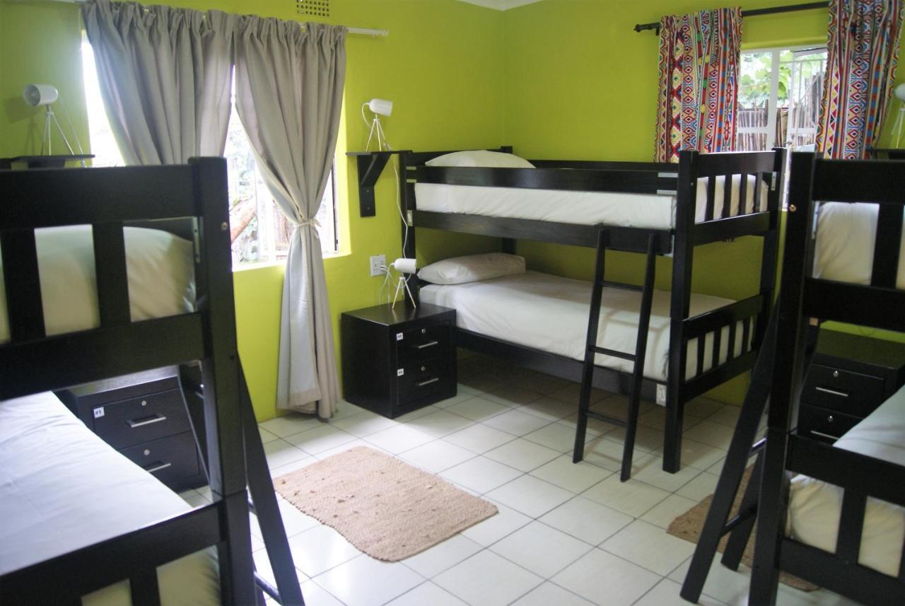 Хостел Lebo'S Soweto Backpackers Экстерьер фото